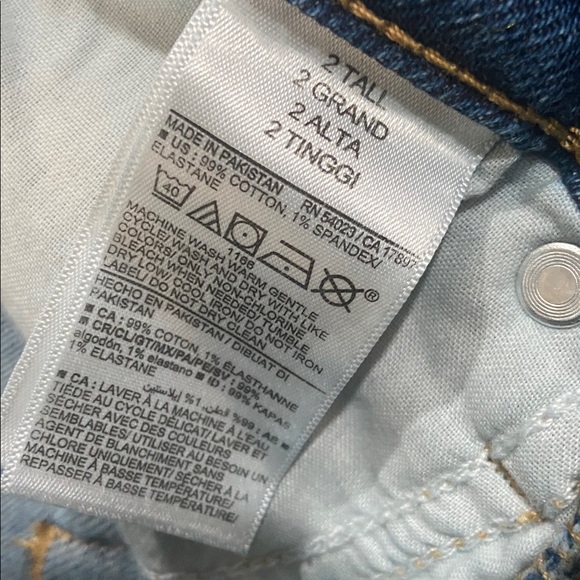 Old Navy Women's O.G. Straight Distressed Jeans - Picture 3 of 9